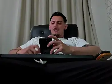 Stripchat Live Sex Cam of ClintMasters