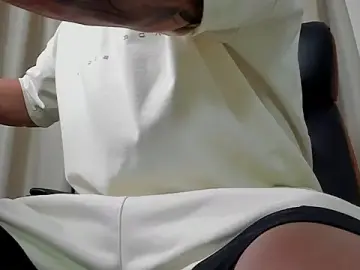 Stripchat Watch Live Sex Cams of ClintMasters