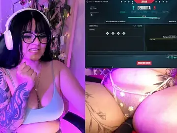 Stripchat Sex Cam of EternaAura