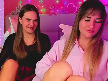 Stripchat Sex Cam of hotty_girls_here