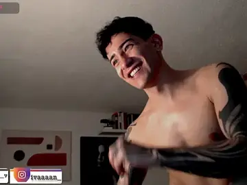 Stripchat Free Porn Cam of ivaaaan_