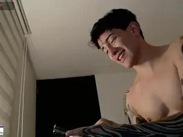 Stripchat Free Porn Cam of ivaaaan_