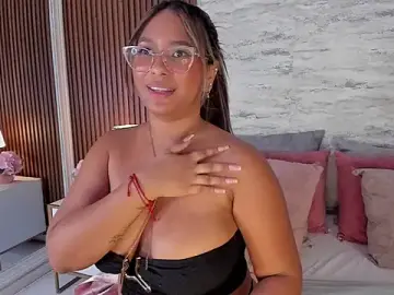 Stripchat Live Sex of MadisonHunter2024