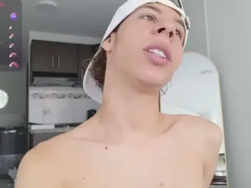 Stripchat Sex Cam of grey___27