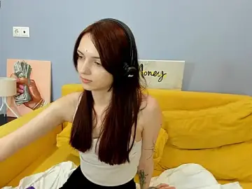 Stripchat Free Live Porn of Kira_Ke11y