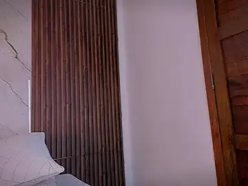 Stripchat Live Sex Cam of king_lovely_hornyy