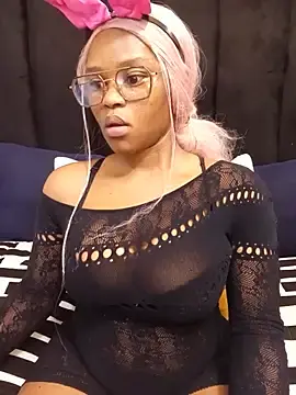 Stripchat Free Porn Cam of SexyBaddieXXX