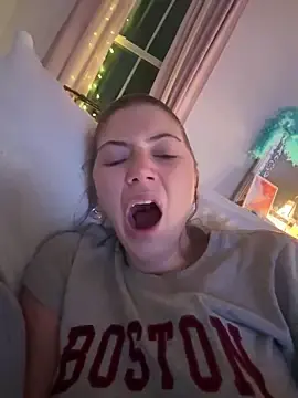 Stripchat Free Porn Cam of emilycoco