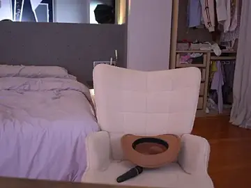 Stripchat Nude Webcam of LexieLoree