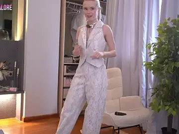 Stripchat Free Live Porn of LexieLoree