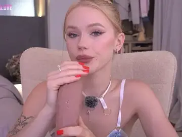 Stripchat Nude Webcam of LexieLoree