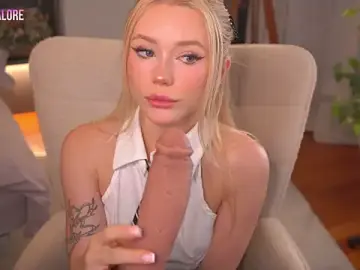 Stripchat Free Porn Cam of LexieLoree