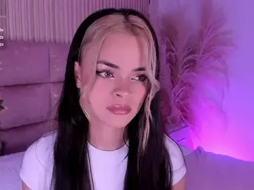Stripchat Free Live Porn of HannaRhodes