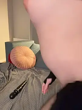 Stripchat Live Sex Cam of Luxuryy_baby