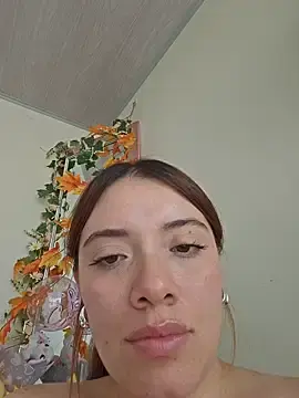 Stripchat Sex Cam of valery_mora