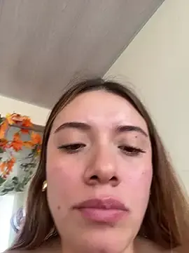 Stripchat Sex Cam of valery_mora