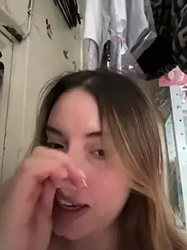 Stripchat Free Porn Cam of valery_mora