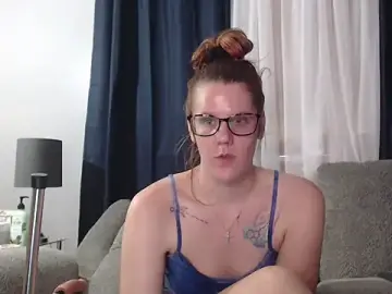 Stripchat Free Porn Cam of Sarahtineke