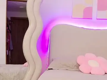 Stripchat Free Porn Cam of innocentlady_