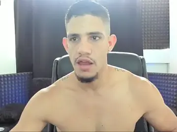 Stripchat Nude Webcam of jhonnysnow17