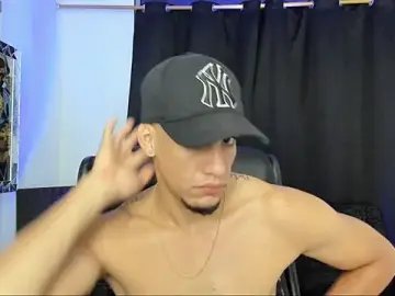 Stripchat Watch Live Sex Cams of jhonnysnow17