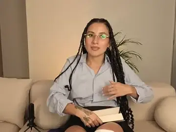 Stripchat Live Sex Cam of varenkaivanova_22
