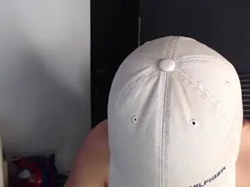 Stripchat Free Porn Cam of harold_18_