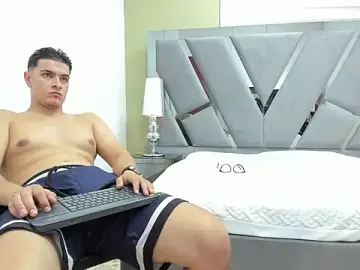 Stripchat Adult Webcam of DAVID_VICTORIAA