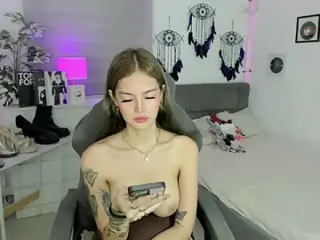 Stripchat Best live sex cam show of AlexandraMooree