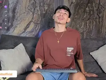 Stripchat Live Sex Cam of Daviid_laidd