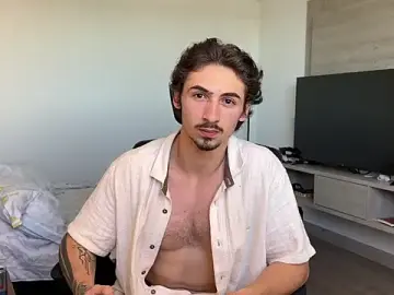 Stripchat Free Porn Cam of David_Brown18