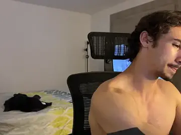 Stripchat Live Sex Cam of David_Brown18