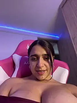 Stripchat Sex Cam of Alice777_