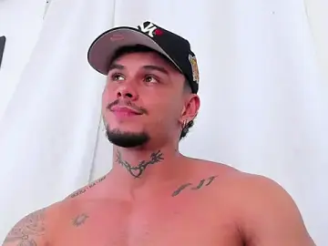 Stripchat Best Webcam of NoahhBrown