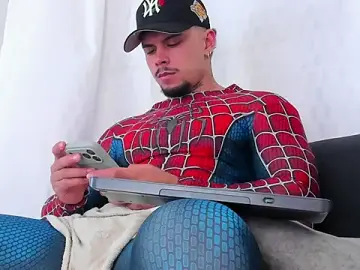 Stripchat Adult Webcam of NoahhBrown