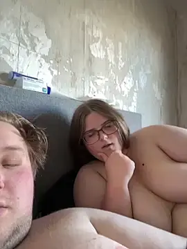 Stripchat Live Porn of CurvyPaar2