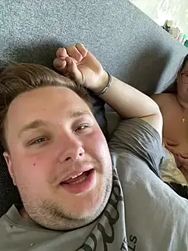 Stripchat Nude Webcam of CurvyPaar2