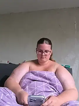 Stripchat Nude Webcam of CurvyPaar2