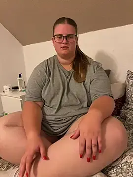 Stripchat Live Sex of CurvyPaar2