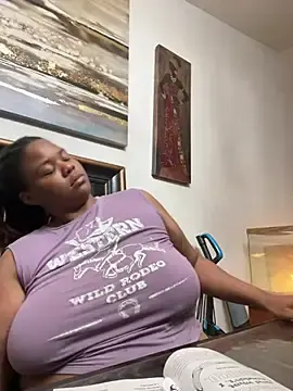 Stripchat Free Live Porn of HEARTBREAKBRE