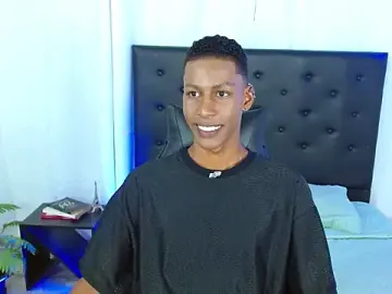 Stripchat Nude Webcam of maiki18_