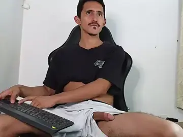 Stripchat Free Live Porn of HomeAloneK