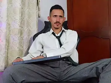 Stripchat Sex Chat of HomeAloneK