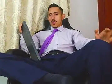 Stripchat Live Porn of HomeAloneK