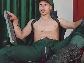 Stripchat Best Webcam of HomeAloneK