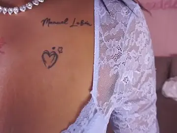 Stripchat Sex Cam of MadeleineSanez