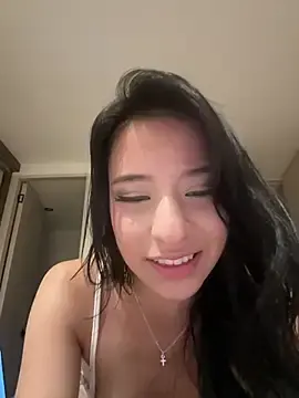 Stripchat Sex Cam of Sarah_cam06