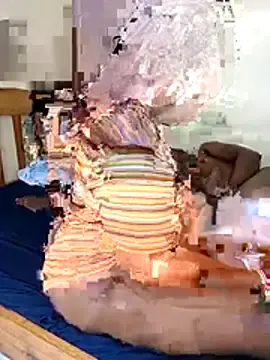 Stripchat Free Porn Cam of Horny_wifey254