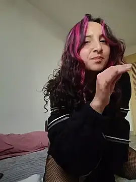 Stripchat Sex Cam of _Laary_Lily