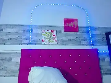 Stripchat Sex Cam of Naturalboobss